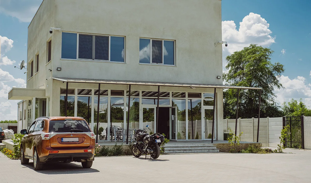 Showroom Konkret Line, Strada Bradului nr. 2, Măgurele